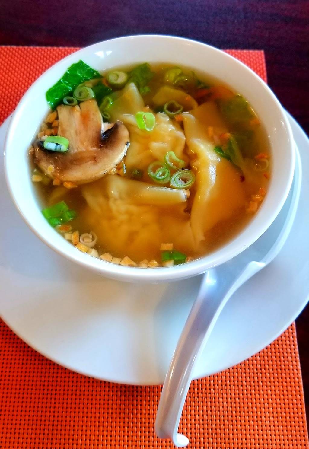 Ti-Ney Bangkok Thai Restaurant | restaurant | 402 N Cedar St, Summerville, SC 29483, USA | 8439708118 OR +1 843-970-8118