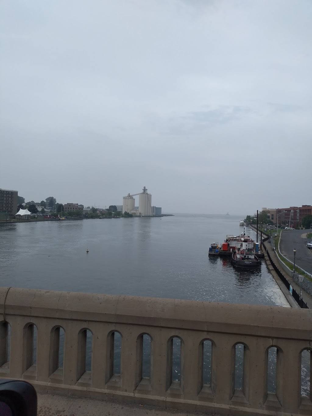 Subway | restaurant | 21 E Bridge St, Oswego, NY 13126, USA | 3153427827 OR +1 315-342-7827