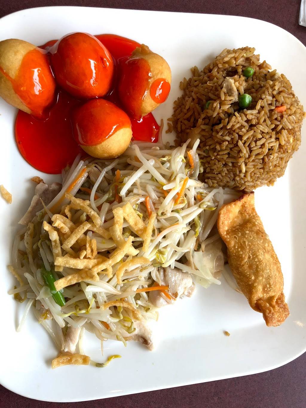 University Garden Chinese Cuisine | restaurant | 425 University Ave, Waterloo, ON N2K 3J4, Canada | 5195697588 OR +1 519-569-7588