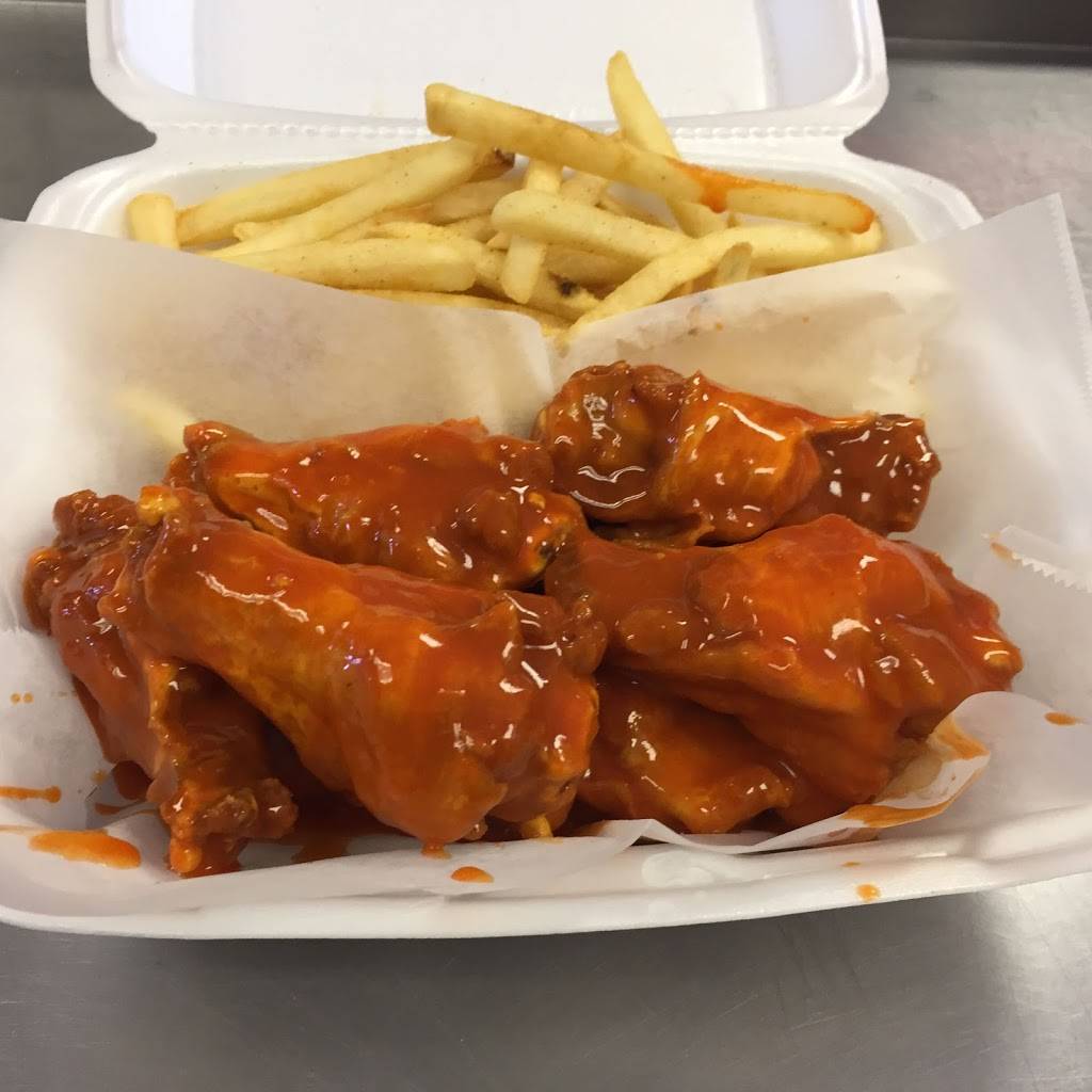 Famous Buffalo Wings & Things | restaurant | 8208 E Colfax Ave, Denver, CO 80220, USA | 3033550098 OR +1 303-355-0098