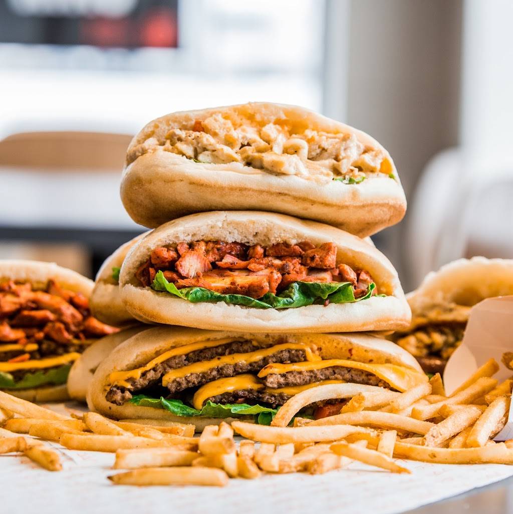 Centrale Bergham | restaurant | 2360 Ch Ste-Foy, Québec, QC G1V 4H2, Canada | 5817411174 OR +1 581-741-1174