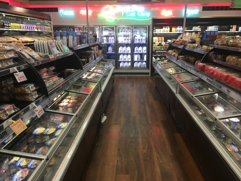 Braums Ice Cream & Burger Restaurant | restaurant | 2410 W Edmond Rd, Edmond, OK 73012, USA | 4053409288 OR +1 405-340-9288