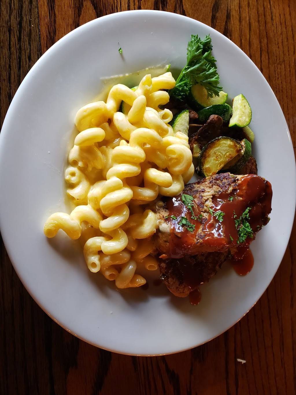 Legends Restaurant | restaurant | 1313 W Lindsey St, Norman, OK 73069, USA | 4053298888 OR +1 405-329-8888