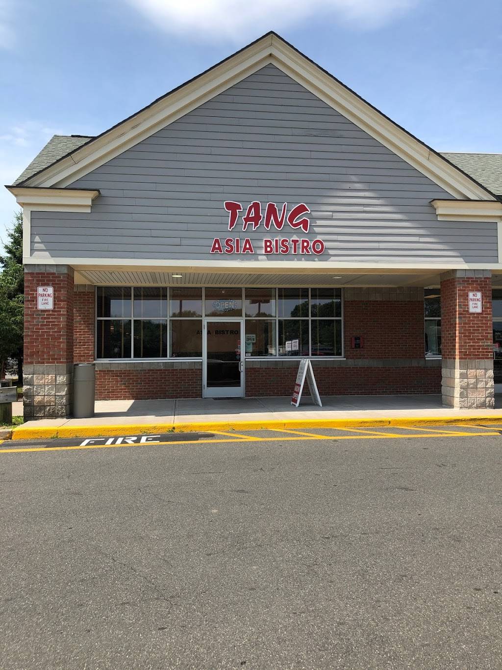 Tang Asia Bistro | restaurant | 11 E High St, East Hampton, CT 06424, USA | 8604673948 OR +1 860-467-3948