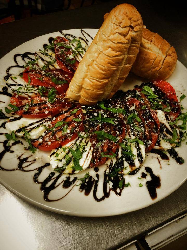 Capozzis New York Pizza | restaurant | 2960 Shallowford Rd #101, Marietta, GA 30066, USA | 7703211969 OR +1 770-321-1969