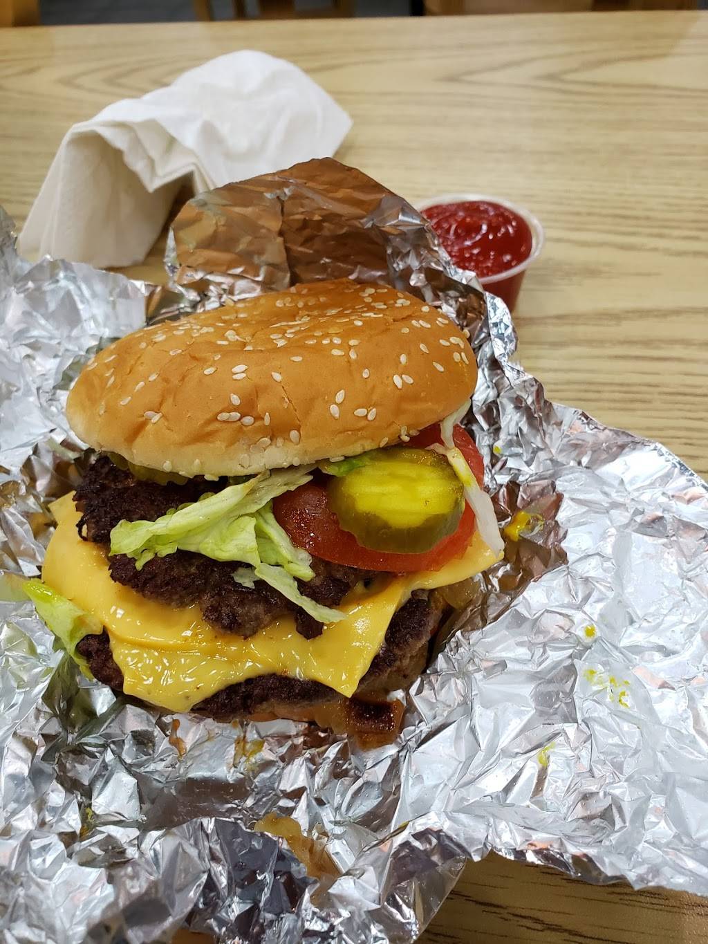 Five Guys | meal takeaway | 9635 Riverside Pkwy, Tulsa, OK 74137, USA | 9182965509 OR +1 918-296-5509
