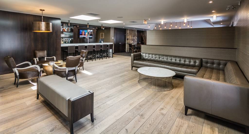 River Lounge | restaurant | 2259 Prince of Wales Dr, Nepean, ON K2E 6Z8, Canada | 6132883501 OR +1 613-288-3501