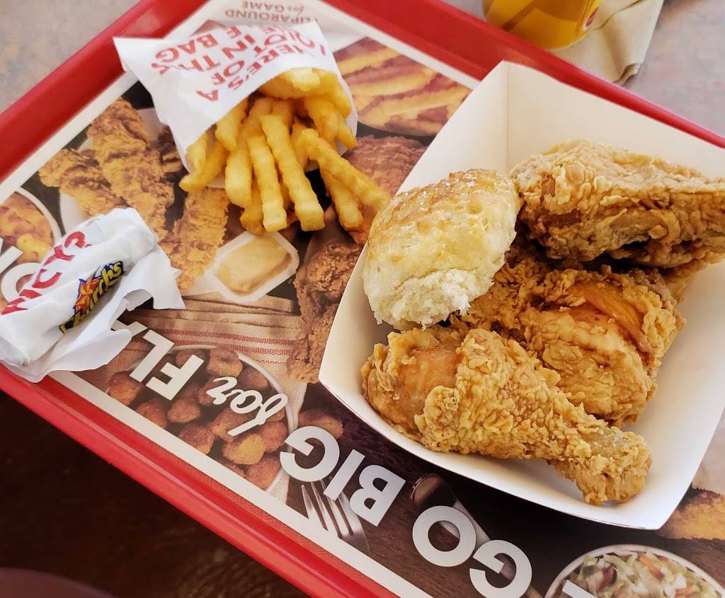 Churchs Chicken | restaurant | 1014 Main St, Bandera, TX 78003, USA | 8307963351 OR +1 830-796-3351