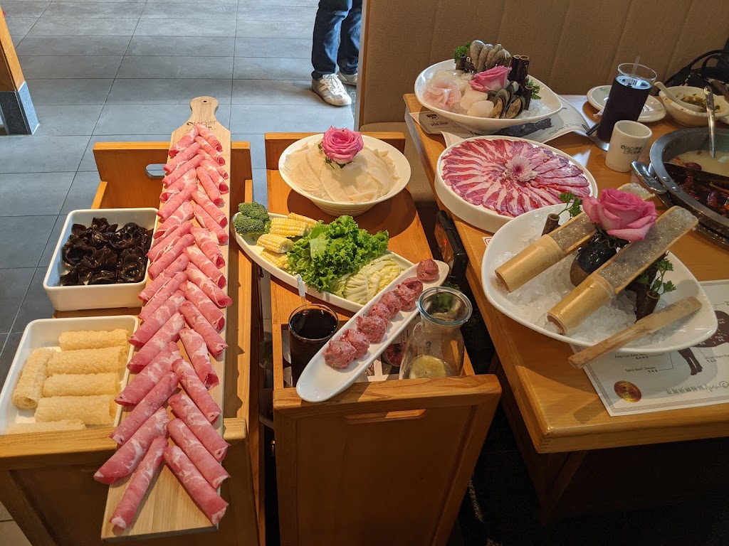 Qiao Lin Hotpot | Q Lin Hotpot 侨林火锅 | meal takeaway | 2105 S Jefferson St Ste A, Chicago, IL 60616, USA | 3126009779 OR +1 312-600-9779