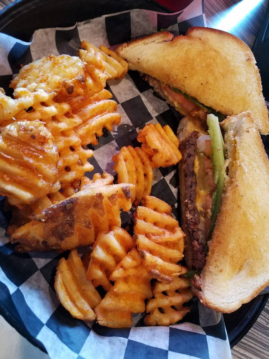 Brownies The Shed Bar and Grill | restaurant | 826 W Main St, New Albany, IN 47150, USA | 8129200030 OR +1 812-920-0030