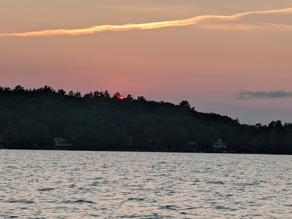 Mount Washington Cruises | restaurant | 211 Lakeside Ave, Laconia, NH 03246, USA | 6033665531 OR +1 603-366-5531