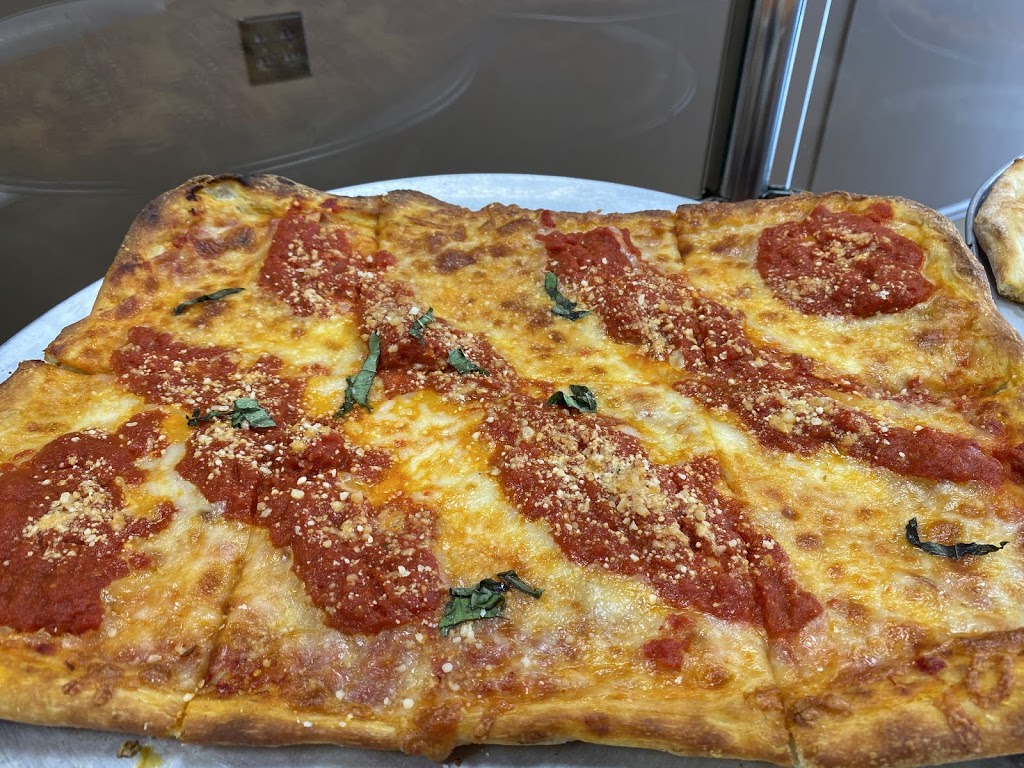 Staten Island Slice | restaurant | 1880 Hylan Blvd, Staten Island, NY 10305, USA | 9295525040 OR +1 929-552-5040