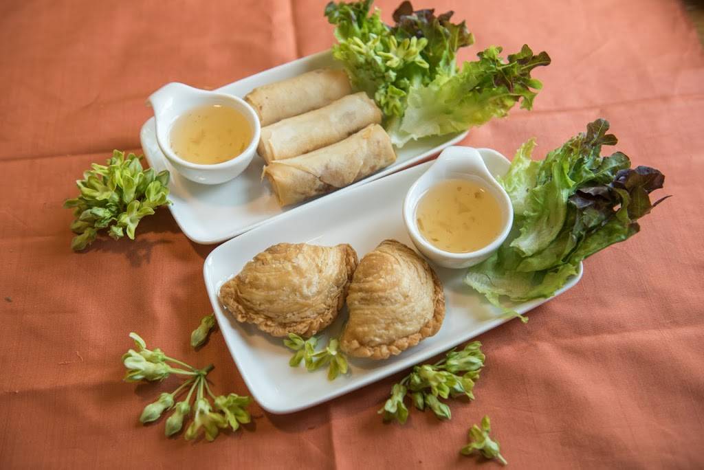 Thai Lotus | restaurant | Creekside Station, 3103 Valley Ave Suite 106, Winchester, VA 22601, USA | 5404505968 OR +1 540-450-5968