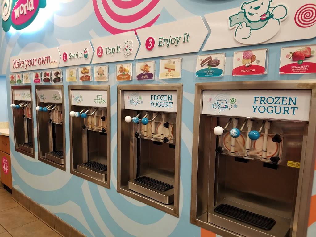 RaceTrac | bakery | 8971 Cody Lee Rd, Fort Myers, FL 33912, USA | 2395619839 OR +1 239-561-9839