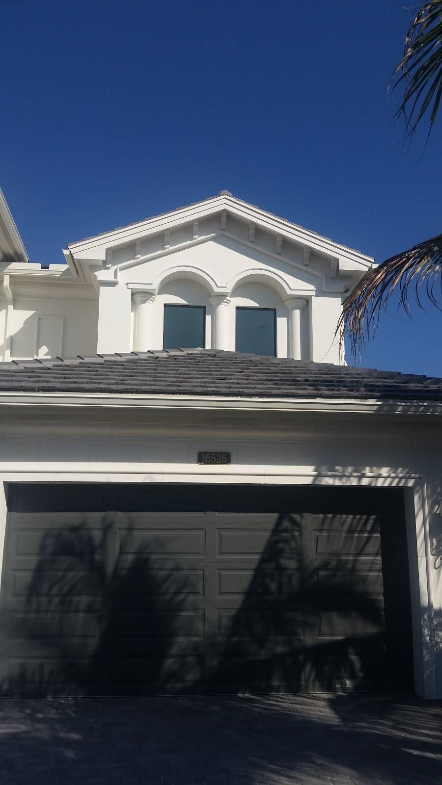 Jeromes Caribbean Restaurant | restaurant | 1412 Lucerne Ave, Lake Worth, FL 33460, USA | 5615865866 OR +1 561-586-5866