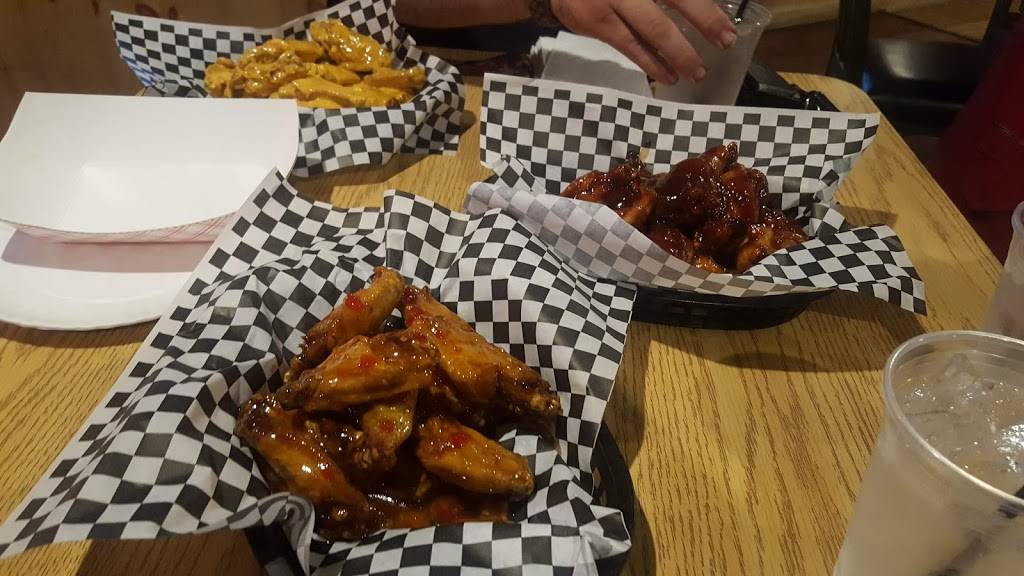 Happen Inn | restaurant | 2 W Main St, Little Falls, NY 13365, USA | 3158239840 OR +1 315-823-9840