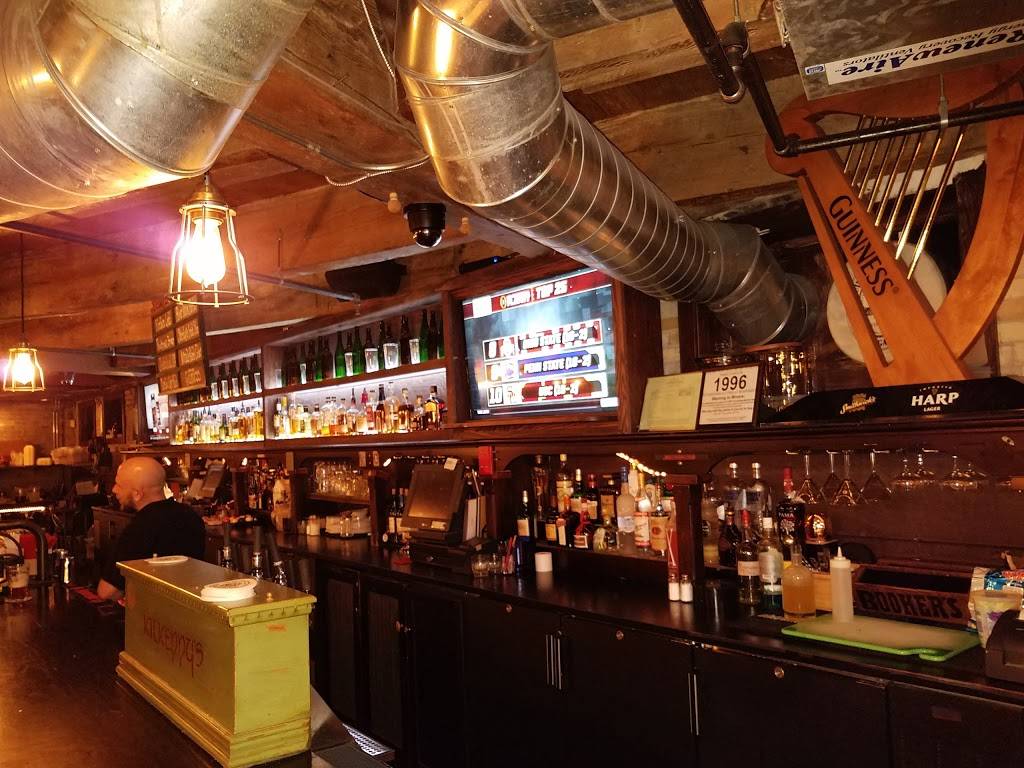 Kilkennys Irish Public House | restaurant | 400 W Front St, Traverse City, MI 49684, USA | 2319417527 OR +1 231-941-7527
