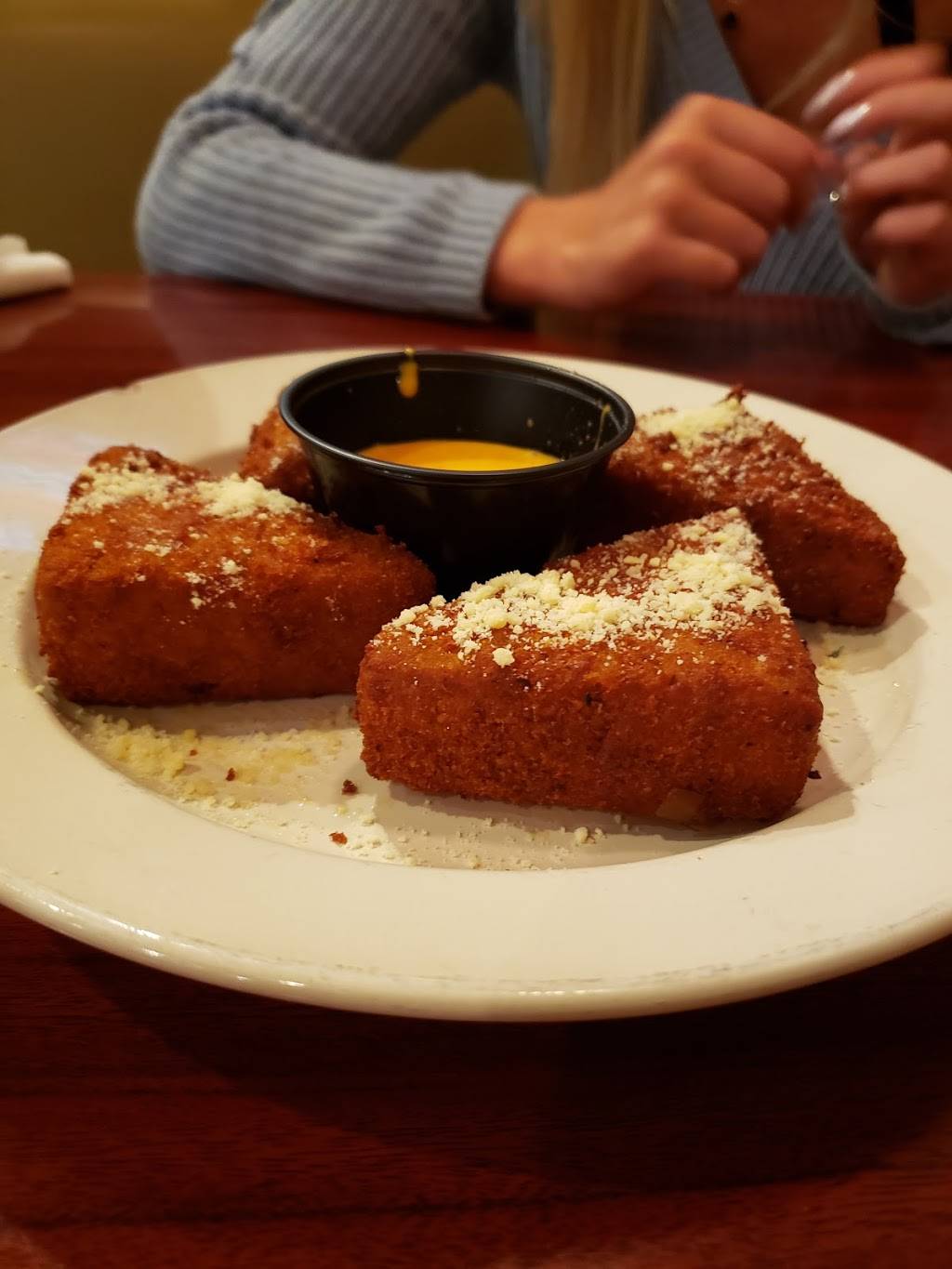 The Original Christos | restaurant | 107 W 1st St, Sanford, FL 32771, USA | 4073200799 OR +1 407-320-0799