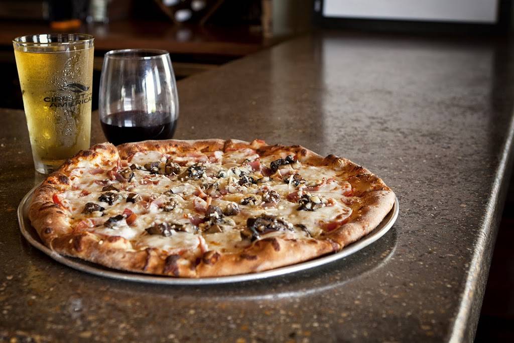 Lakeside Pizza & Grill | restaurant | 2900 N Quinlan Park Rd, Austin, TX 78732, USA | 5122662330 OR +1 512-266-2330