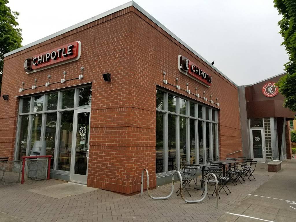 Chipotle Mexican Grill | restaurant | 704 NE Weidler St, Portland, OR 97232, USA | 5032878242 OR +1 503-287-8242