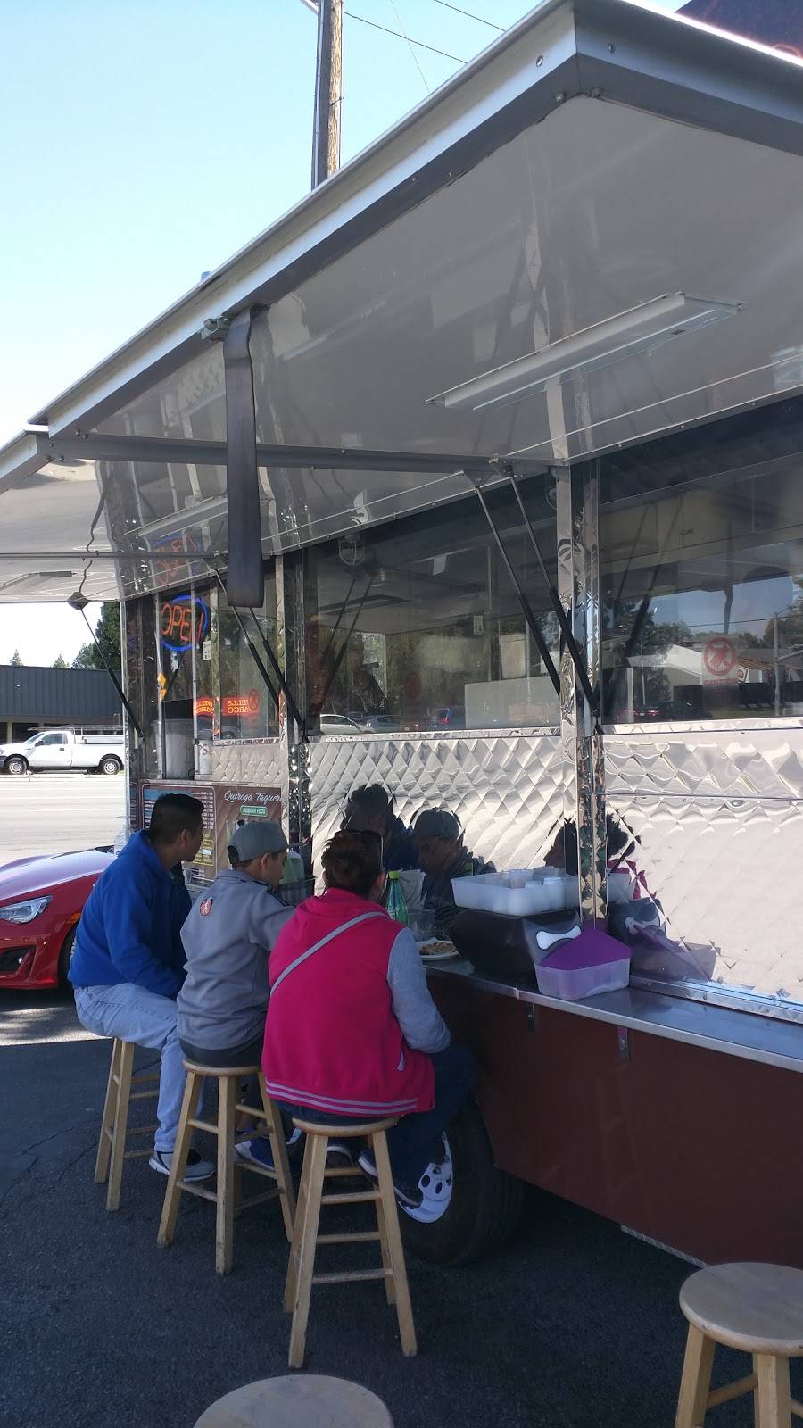 Quiroga Taqueria | restaurant | 295 Lawrence Expy, Sunnyvale, CA 94085, USA | 8312455897 OR +1 831-245-5897