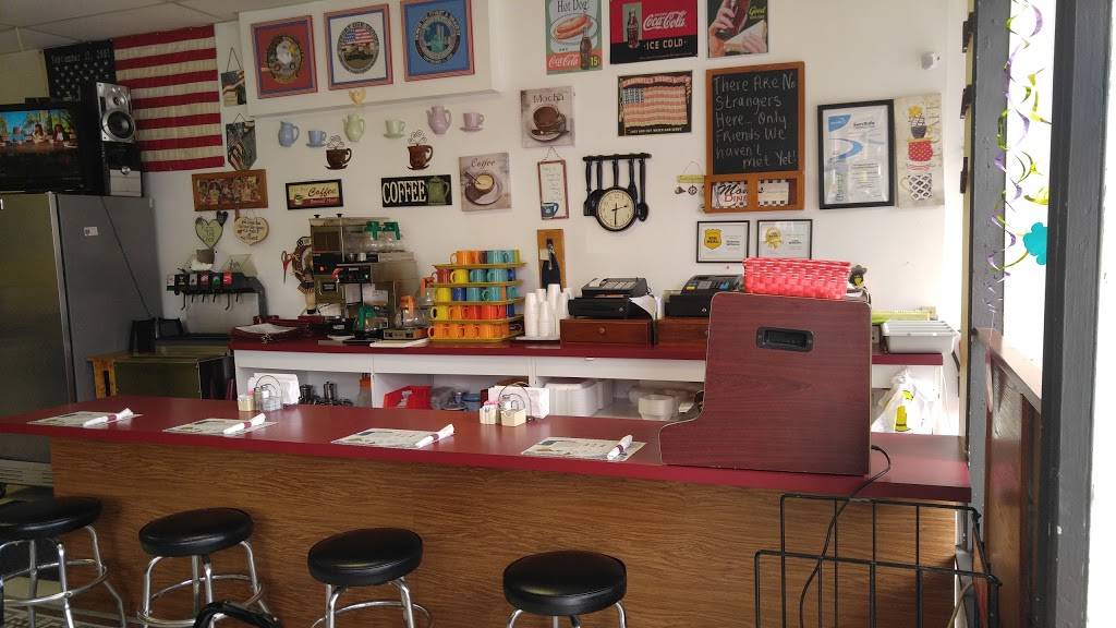 J & Js Family Restaurant & Catering | restaurant | 300 Shiloh St, Pittsburgh, PA 15211, USA | 4123811822 OR +1 412-381-1822