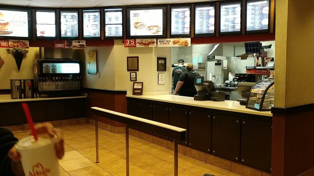 Arbys | restaurant | 637 S 2nd St, Central City, KY 42330, USA | 2707544400 OR +1 270-754-4400