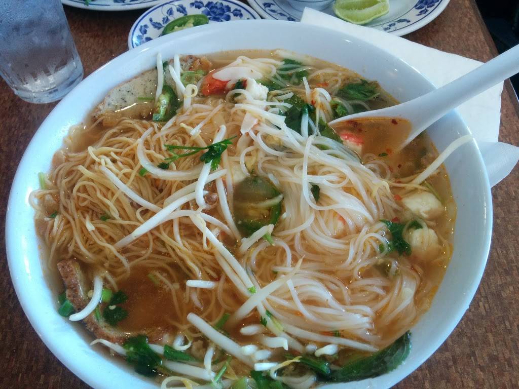 Pho Tau Bay | restaurant | 1628 Hostetter Rd # D, San Jose, CA 95131, USA | 4084417261 OR +1 408-441-7261