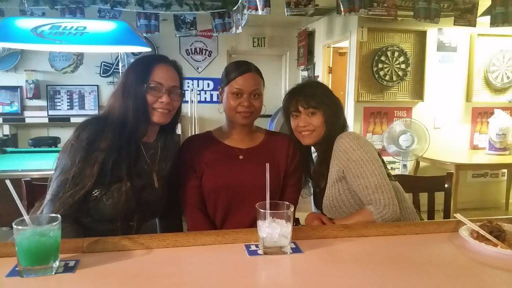 Park Way Lounge | restaurant | 592 Parker Rd, Fairfield, CA 94533, USA | 7074375854 OR +1 707-437-5854