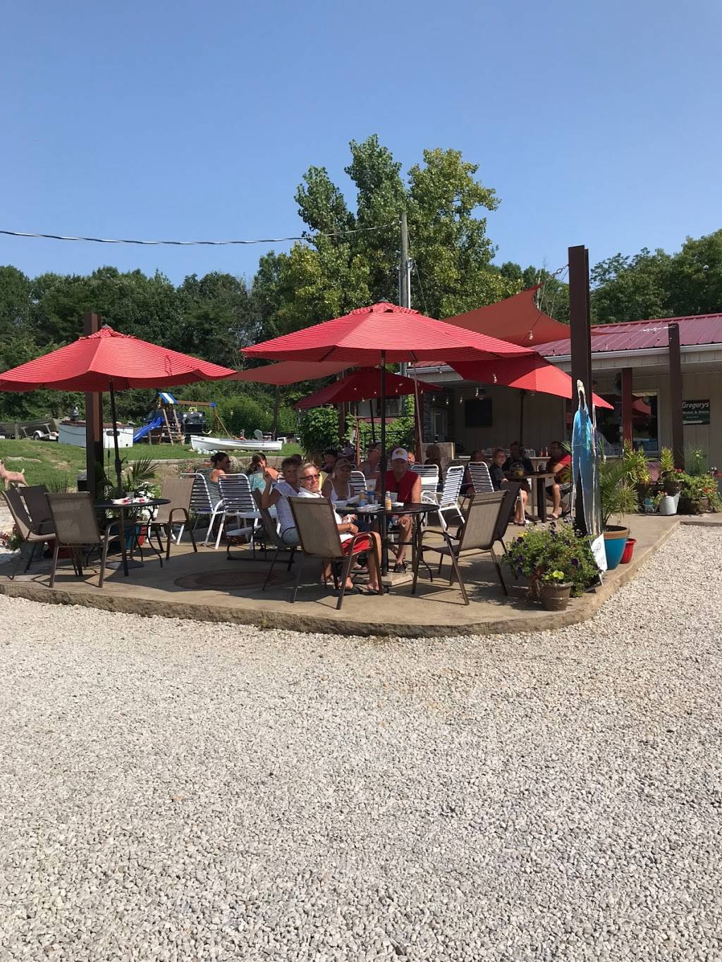 Gregorys Resort Motel & Cabins & Store | restaurant | 1504 N 2070 E Rd, Shelbyville, IL 62565, USA | 2177744313 OR +1 217-774-4313