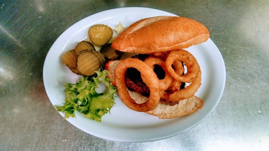 Anns Italian Restaurant | restaurant | 5969 S 108th Pl, Hales Corners, WI 53130, USA | 4144255040 OR +1 414-425-5040