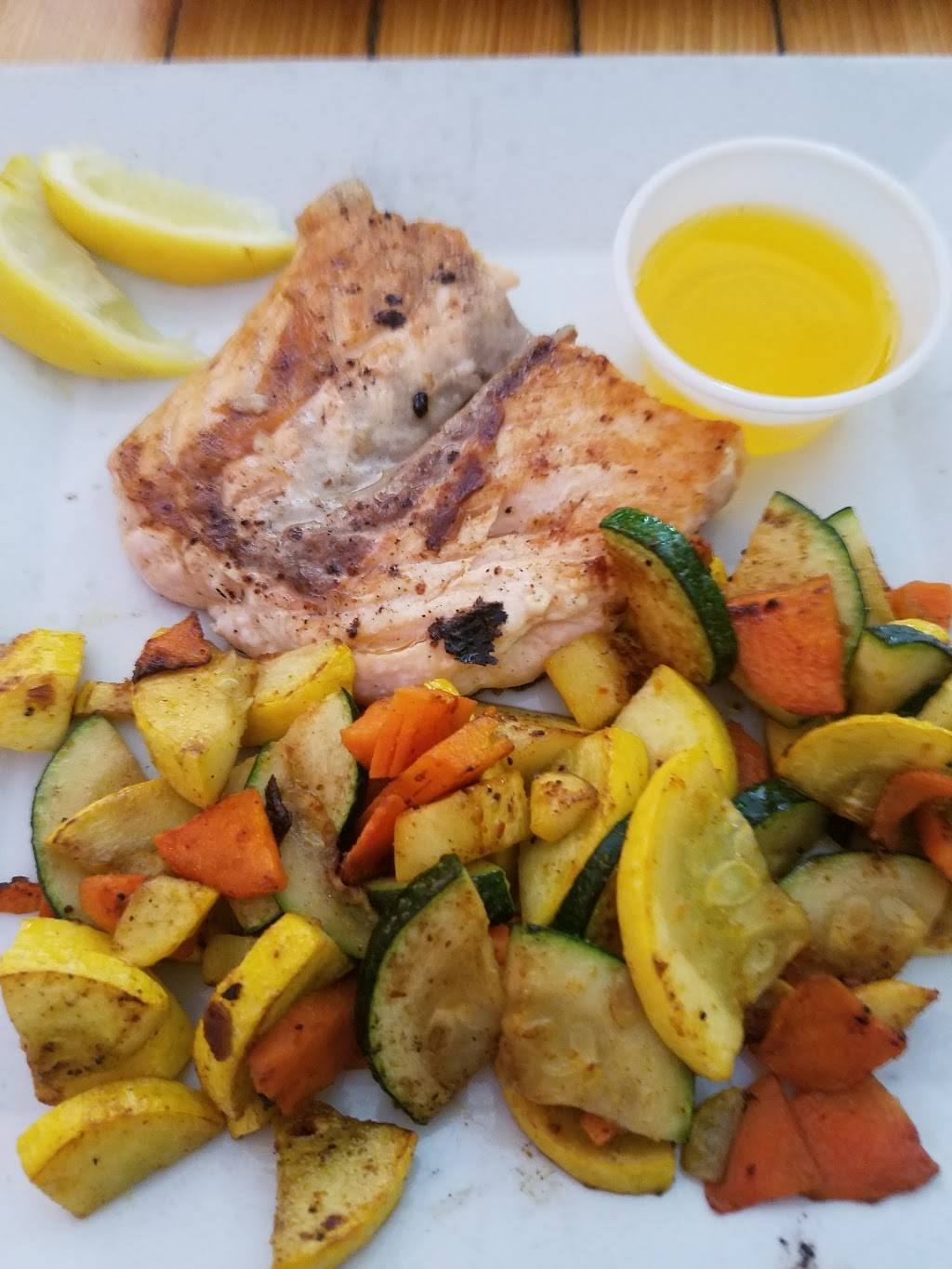 Two Dudes Seafood Restaurant | restaurant | 22 Seminole Rd, Atlantic Beach, FL 32233, USA | 9042462000 OR +1 904-246-2000