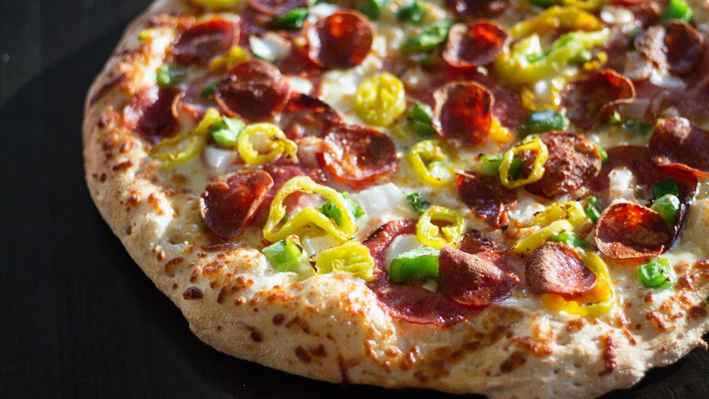 Martel’s Pizza | restaurant | 11 S Washington St, Du Quoin, IL 62832, USA | 6185424401 OR +1 618-542-4401