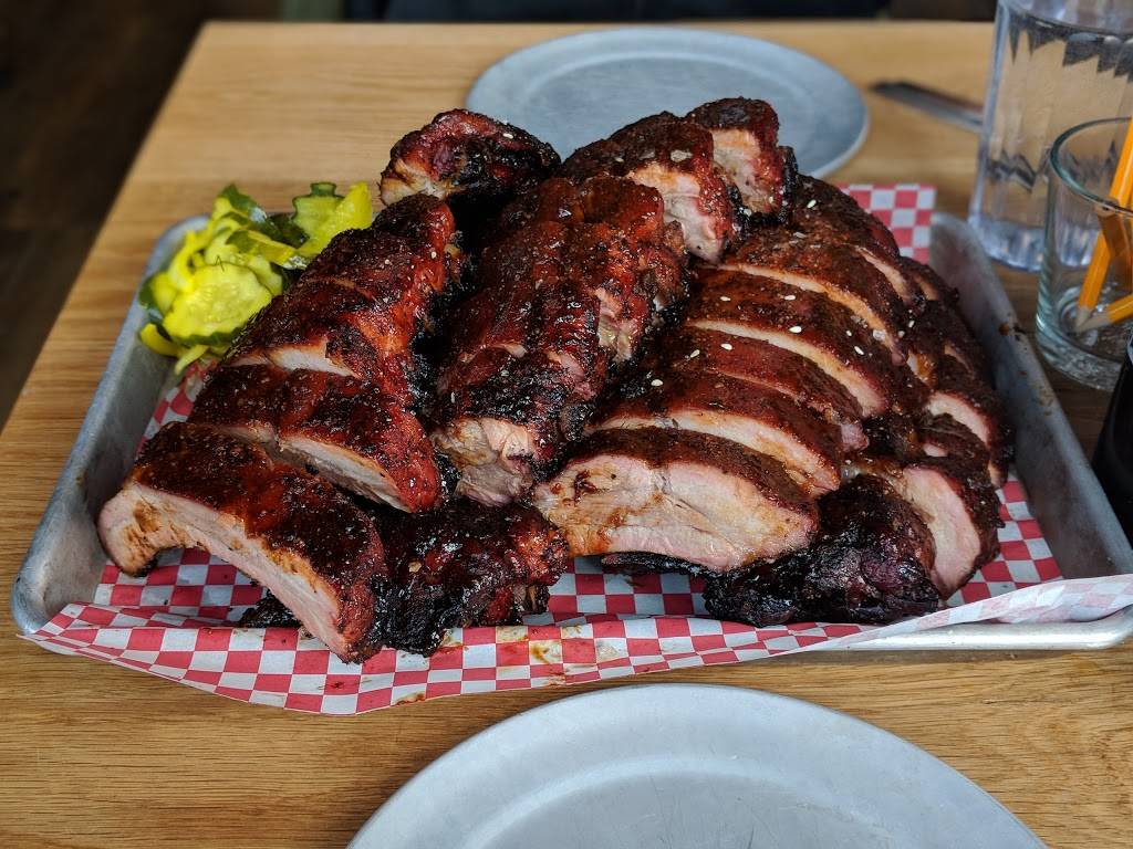 Durks Bar•B•Q | restaurant | 275 Thayer St, Providence, RI 02906, USA | 4013512807 OR +1 401-351-2807