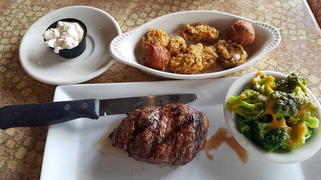 Wintzells Oyster House | restaurant | 14455 US-431, Guntersville, AL 35976, USA | 2565825600 OR +1 256-582-5600