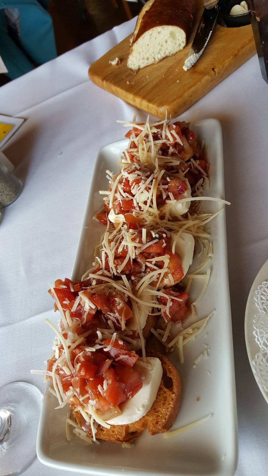 Public Landing Restaurant | restaurant | 200 W 8th St, Lockport, IL 60441, USA | 8158386500 OR +1 815-838-6500