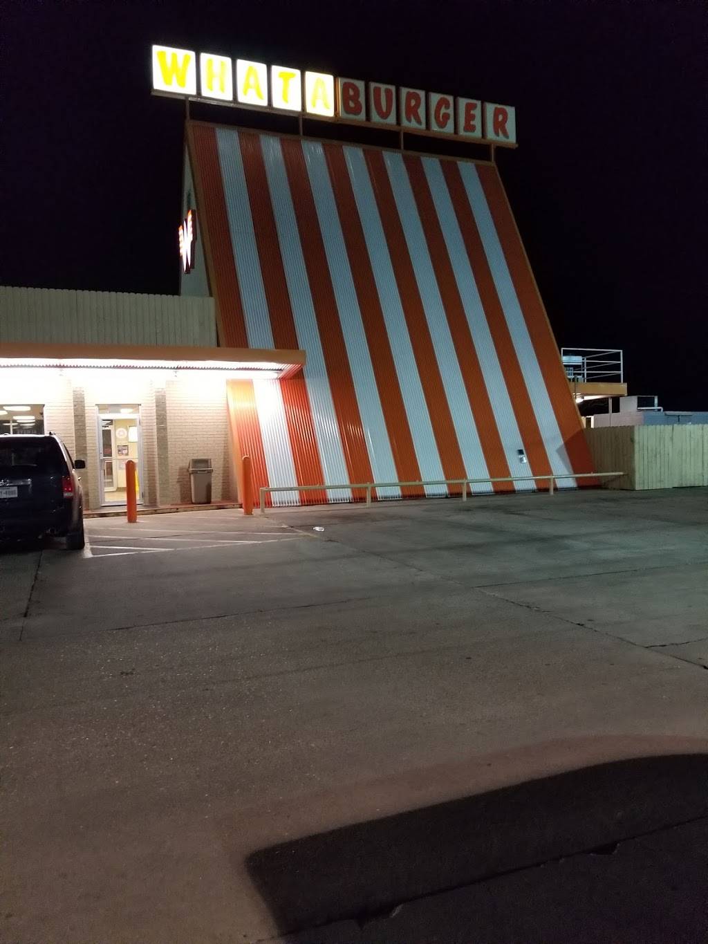 Whataburger | restaurant | 510 S 14th St, Kingsville, TX 78363, USA | 3615924356 OR +1 361-592-4356