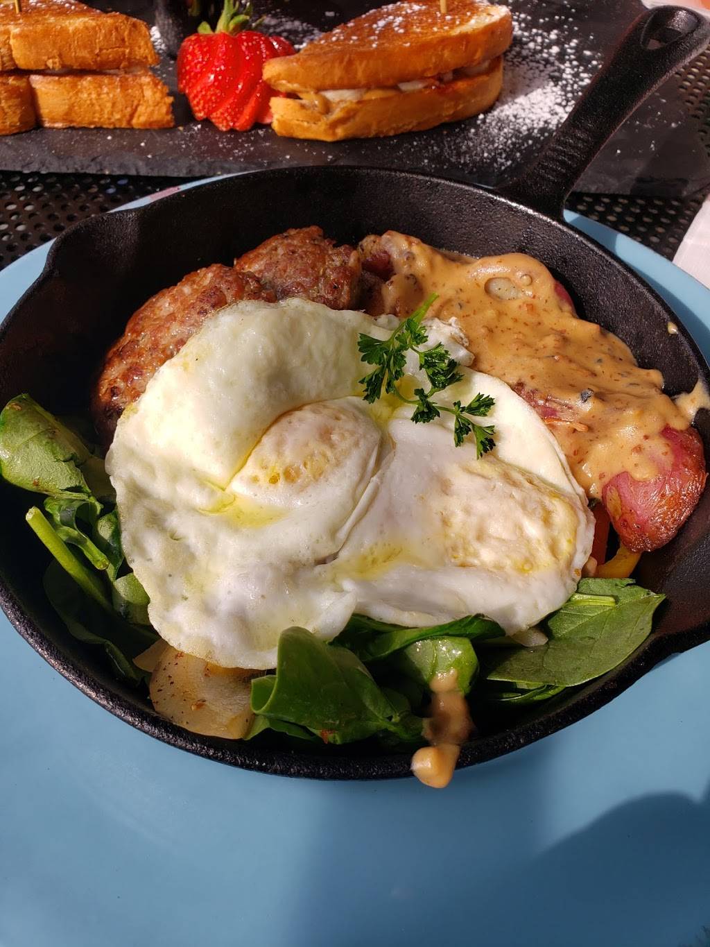 redBERRY | restaurant | 914 N Market St, Troy, OH 45373, USA | 9375529125 OR +1 937-552-9125