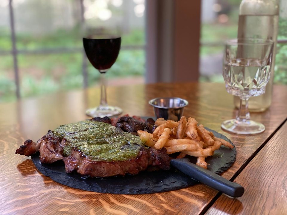 Frederickas Restaurant and the Loose Moose Bar & Grille | restaurant | Baxter Park Rd, Millinocket, ME 04462, USA | 2077238391 OR +1 207-723-8391