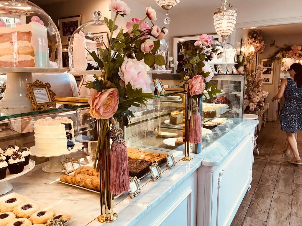 The Cake Bake Shop by Gwendolyn Rogers | cafe | 6515 Carrollton Ave, Indianapolis, IN 46220, USA | 3172572253 OR +1 317-257-2253