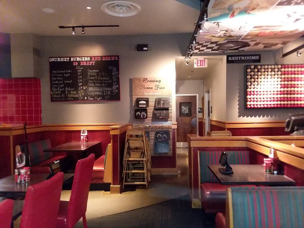 Red Robin Gourmet Burgers and Brews | restaurant | 9990 E 13th St N, Wichita, KS 67206, USA | 3164256300 OR +1 316-425-6300