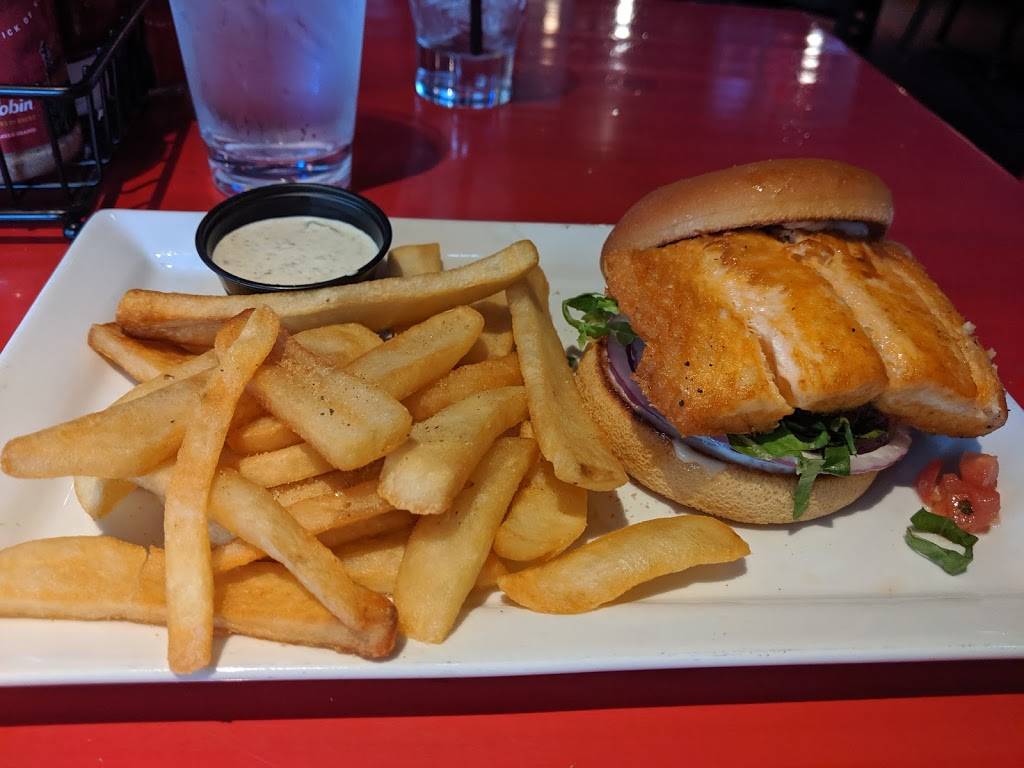 Red Robin Gourmet Burgers and Brews | restaurant | 2390 148th Ave NE, Redmond, WA 98052, USA | 4256413810 OR +1 425-641-3810
