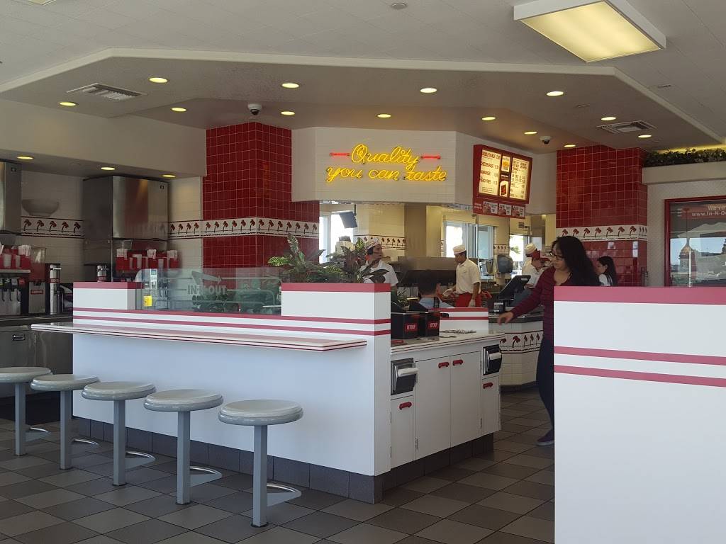 In-N-Out Burger | restaurant | 2770 W Peoria Ave, Phoenix, AZ 85029, USA | 8007861000 OR +1 800-786-1000