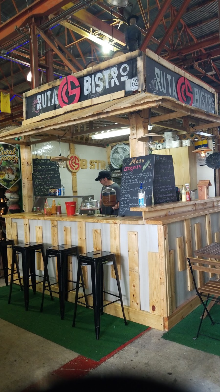 Ruta Caracas Bistro | restaurant | 1940 N 30th Rd, Hollywood, FL 33021, USA | 9543484441 OR +1 954-348-4441