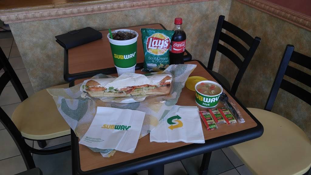 Subway Restaurants | restaurant | 2802 Business Center Dr, Pearland, TX 77584, USA | 7133401188 OR +1 713-340-1188
