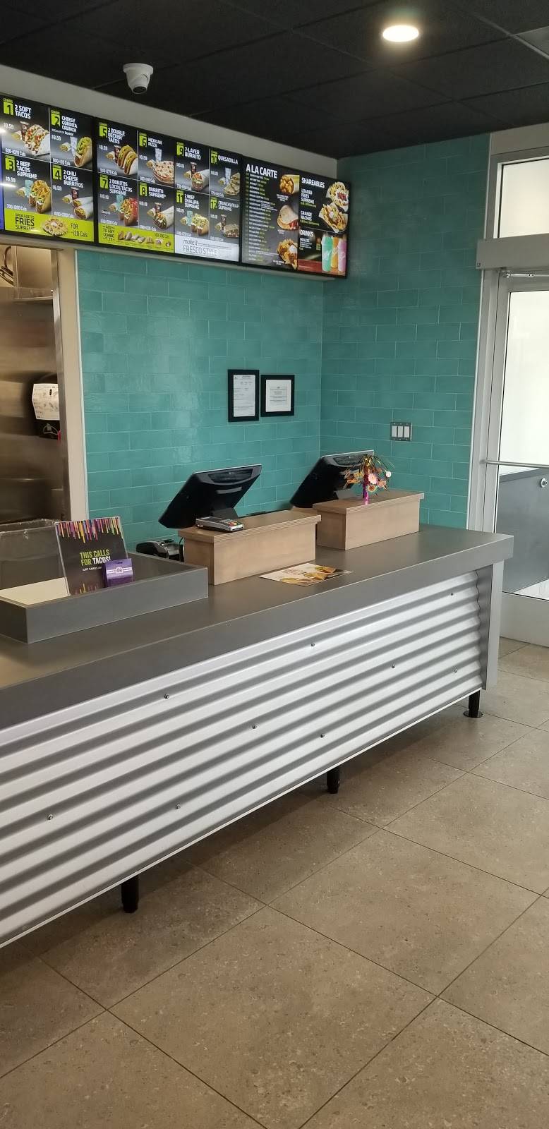 Taco Bell | meal takeaway | 2480 Homer Watson Blvd, Kitchener, ON N2P 2R5, Canada | 5198943434 OR +1 519-894-3434