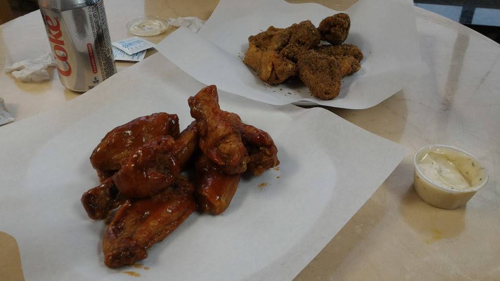 5 Alarm Wings | restaurant | 553 Upper Wentworth St, Hamilton, ON L9A 4T8, Canada | 9053855550 OR +1 905-385-5550