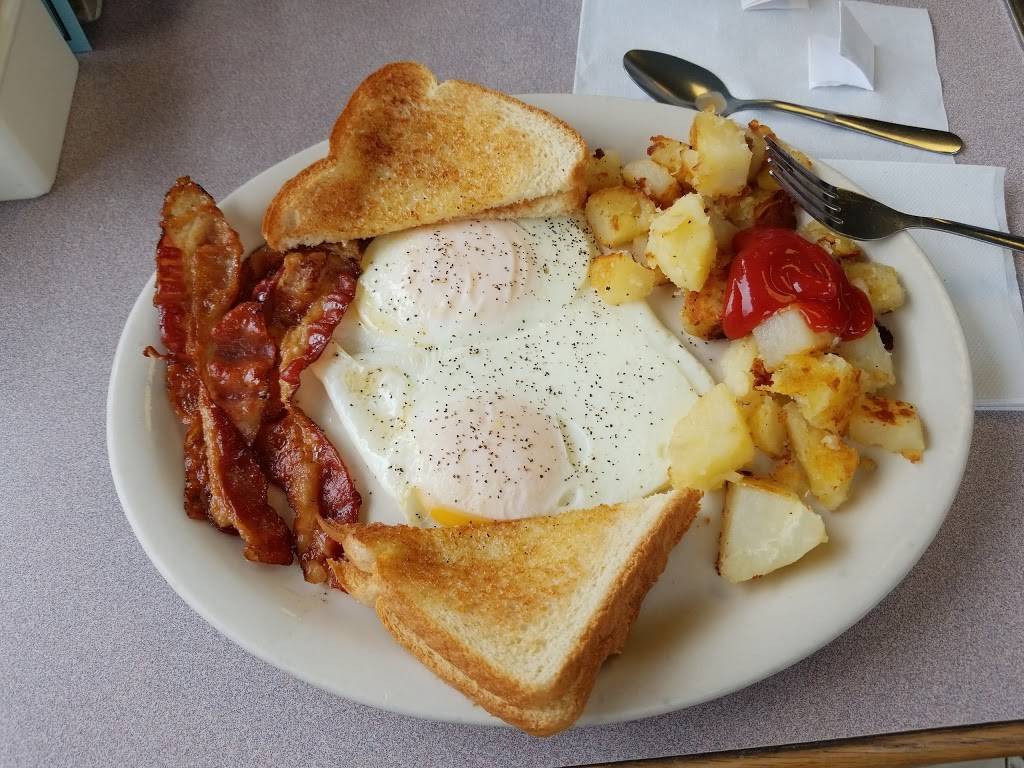 Kellys Restaurant | restaurant | 314 College St, Amherst, MA 01002, USA | 4132539521 OR +1 413-253-9521