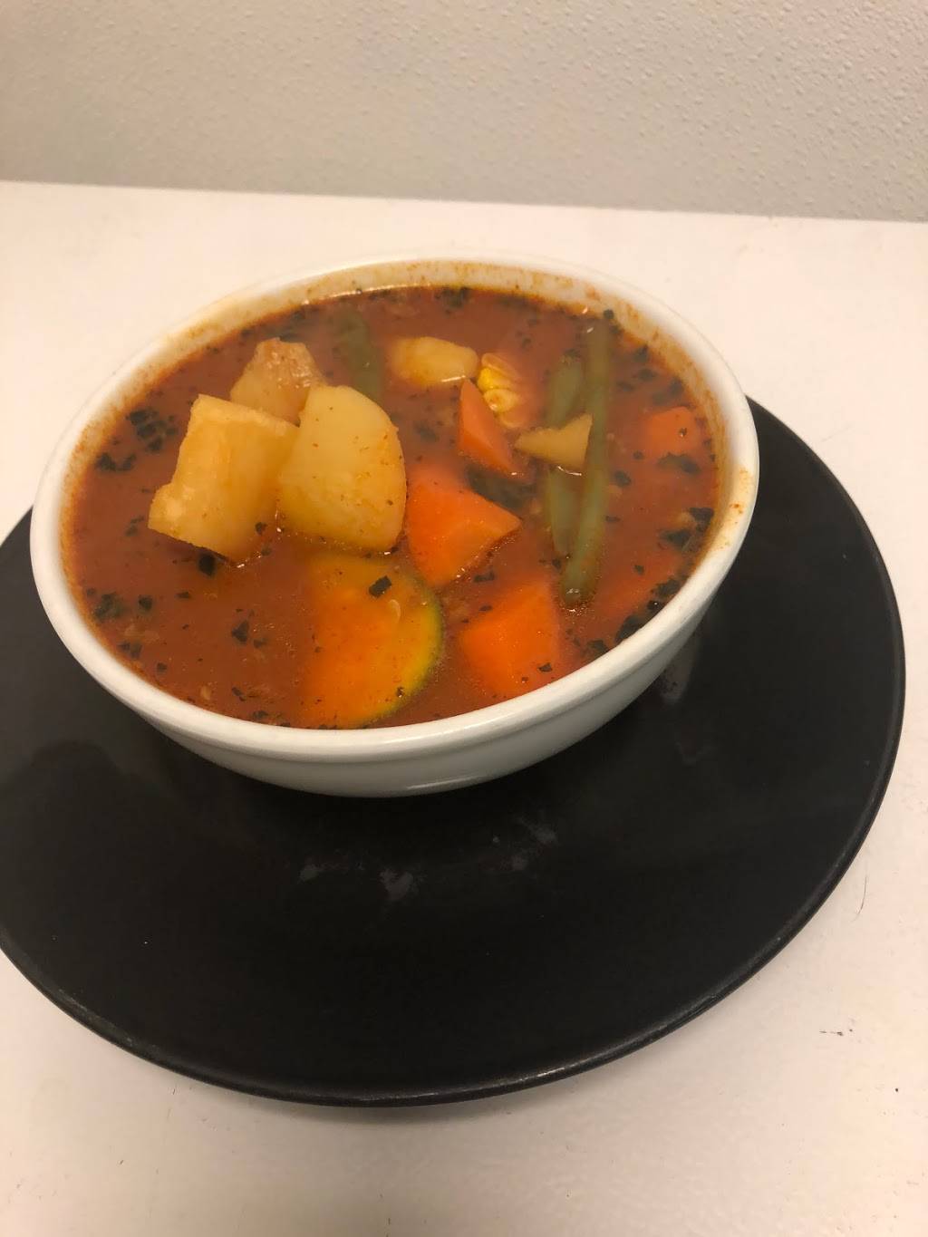 San Miguel restaurant and bakery | restaurant | 133 Hanover St, Meriden, CT 06451, USA | 2032370444 OR +1 203-237-0444