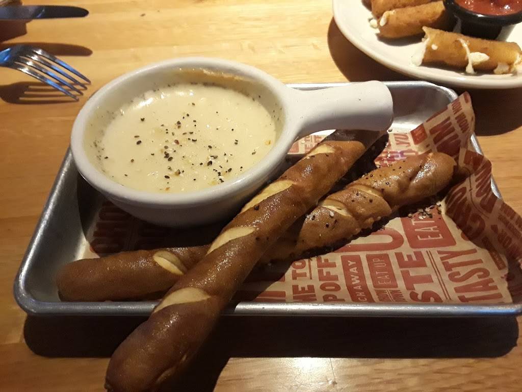 Applebees Grill + Bar | restaurant | 57 Federal Rd, Danbury, CT 06810, USA | 2037907090 OR +1 203-790-7090